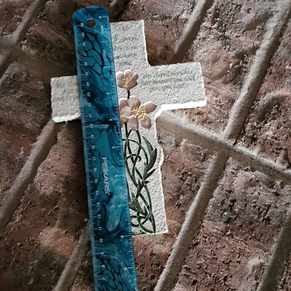 Hanging Wall Cross - Picture 4 of 5